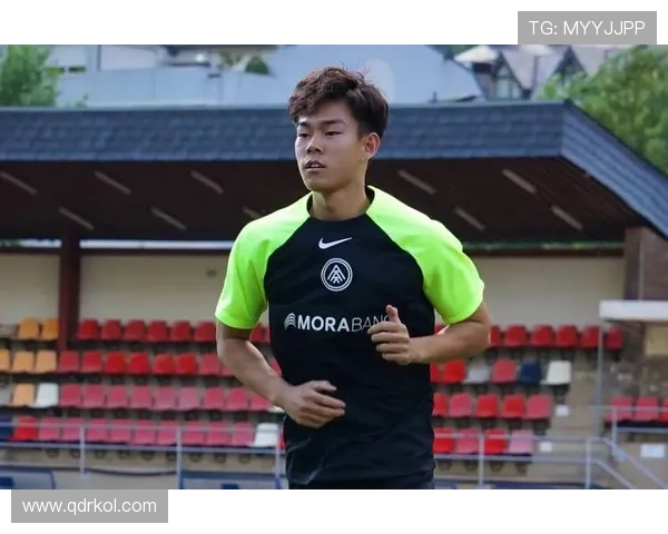 青岛西海岸锋线新星何小珂租借加盟河南助力球队锋线实力提升